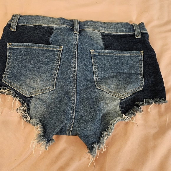 Forever 21 Shorts Womens Denim Color Block High Rise Distressed Shorts S… - Picture 4 of 4
